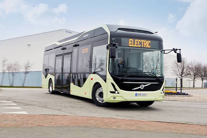 Aumentarán buses eléctricos más rápido que los autos