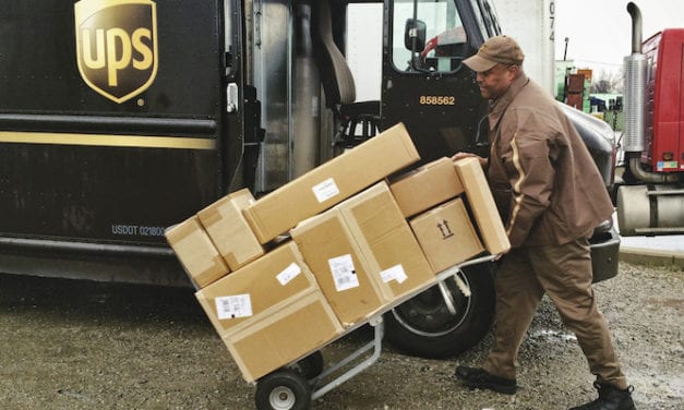 Con cifras récord, acelera UPS su crecimiento