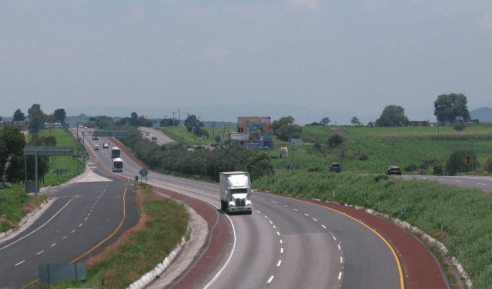 Suspenden circulación de vehículos de carga en La Marquesa-Lerma