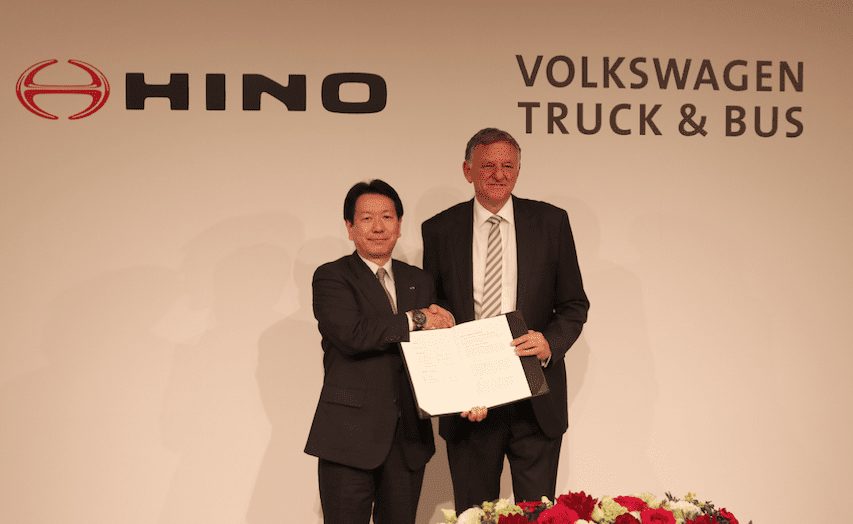 Acuerdan Hino y VW Truck & Bus asociación estratégica