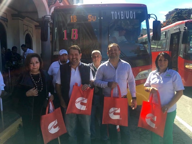30 autobuses Runner 9G para Transportes CAZEV