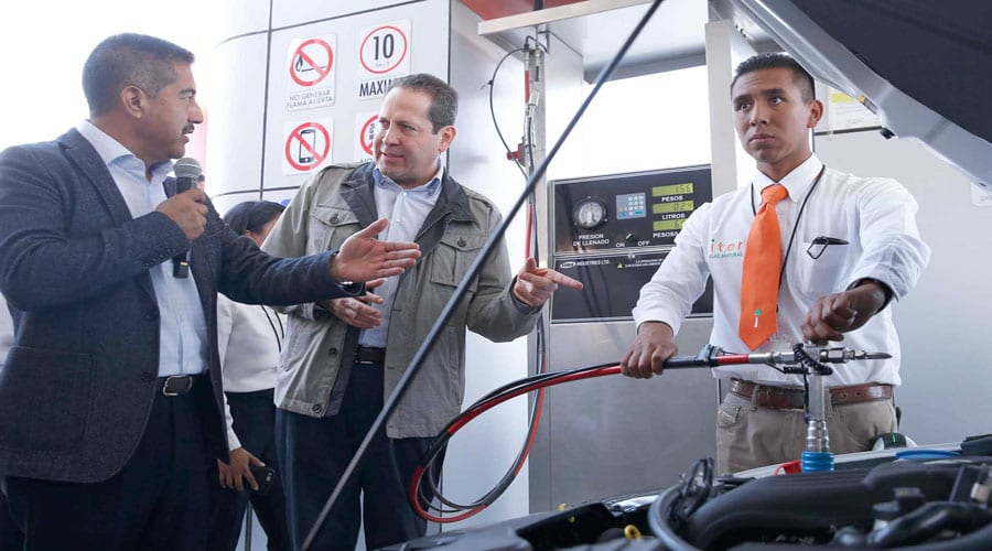 Inauguran estación de gas para autos en Edomex