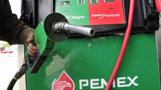 Ajustan precios de diesel y gasolina para agosto