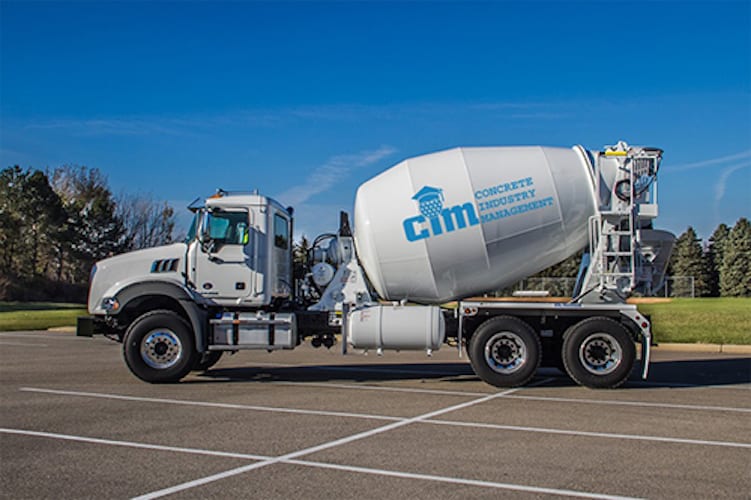 Dona Mack camión Granite a industria del concreto