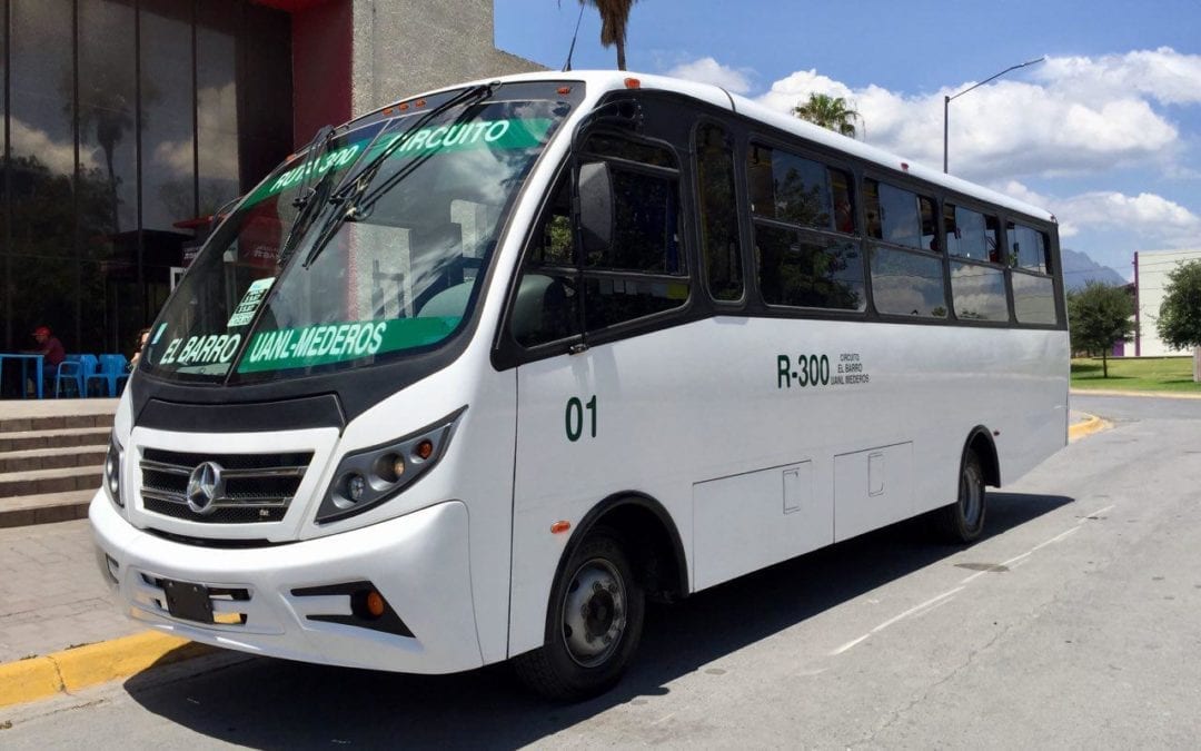 Con 6 autobuses Mercedes-Benz arranca operaciones Ruta 300