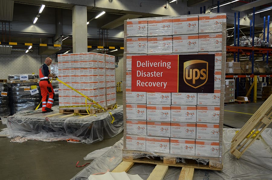 Moviliza UPS su red de ayuda; donará 1 mdd
