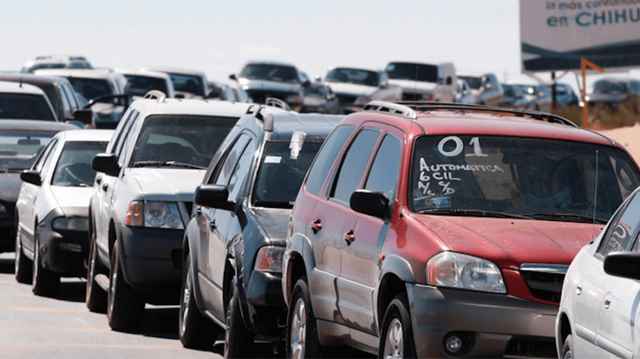 Baja California busca legalizar vehículos de contrabando