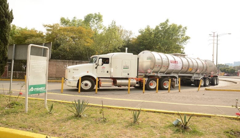 Busca Pemex normalizar abasto de combustible en Monterrey
