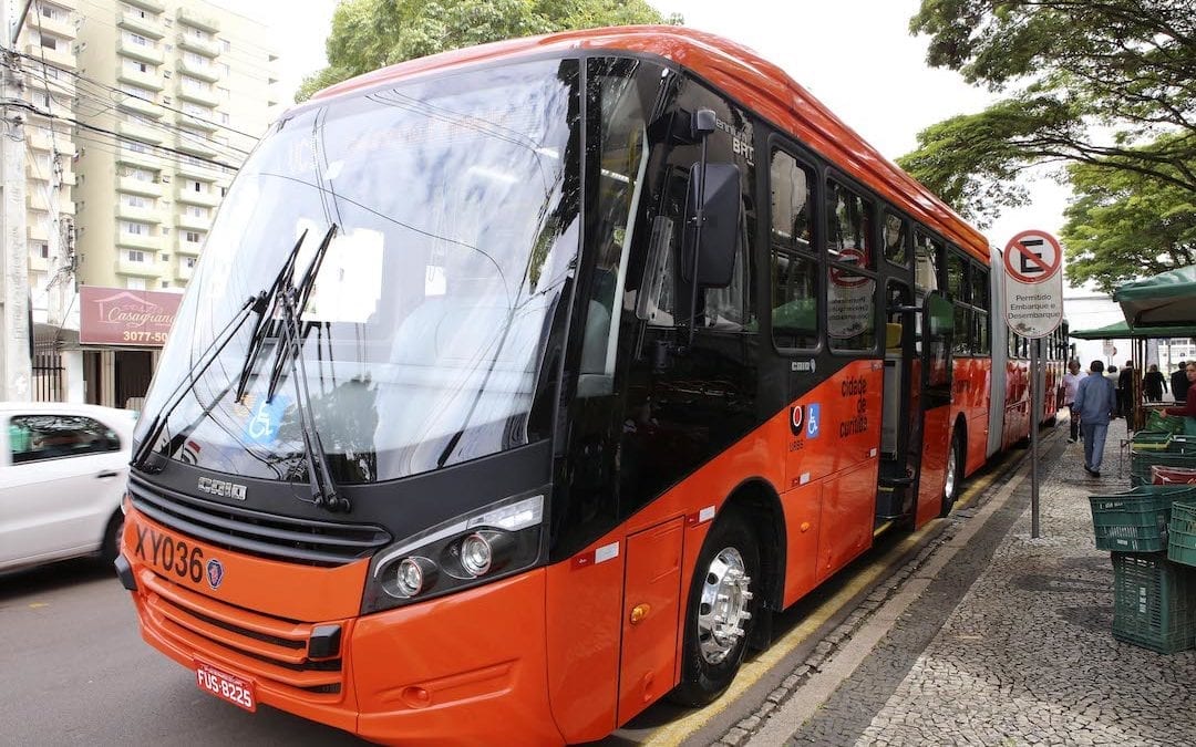 Llegan los primeros autobuses Scania biarticulados a Brasil