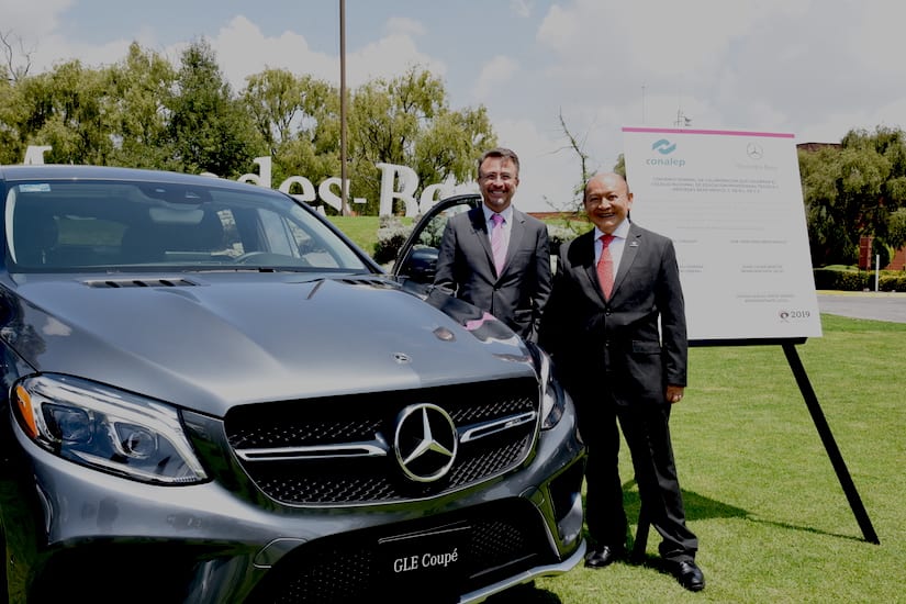 Celebran Mercedes-Benz México y Conalep formación de técnicos