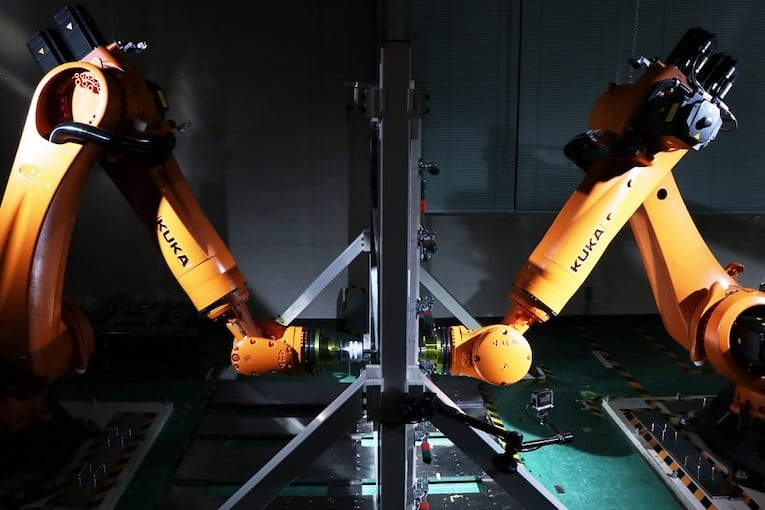 Crea Nissan técnica robotizada para fabricación de autopartes