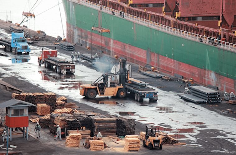 Crece 4% movimiento de carga en Puerto Lázaro Cárdenas