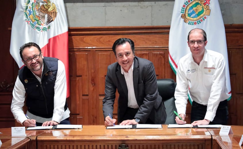 SCT y Veracruz impulsan creación del tren ligero metropolitano