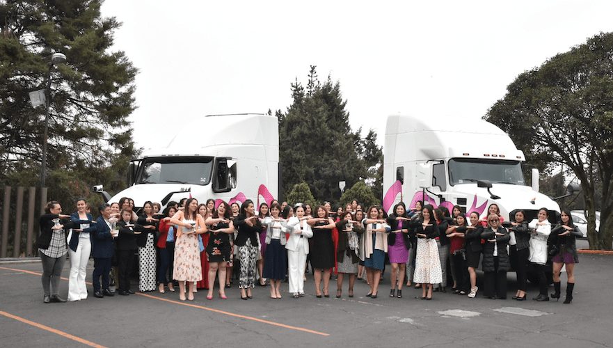 Con Volvo Trucks, mujeres liderando el progreso