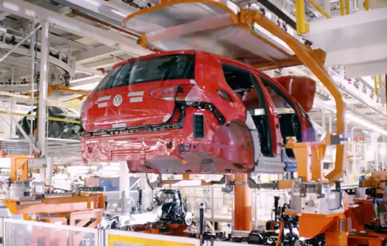 Reabrirá VW planta Puebla sólo con capacitación