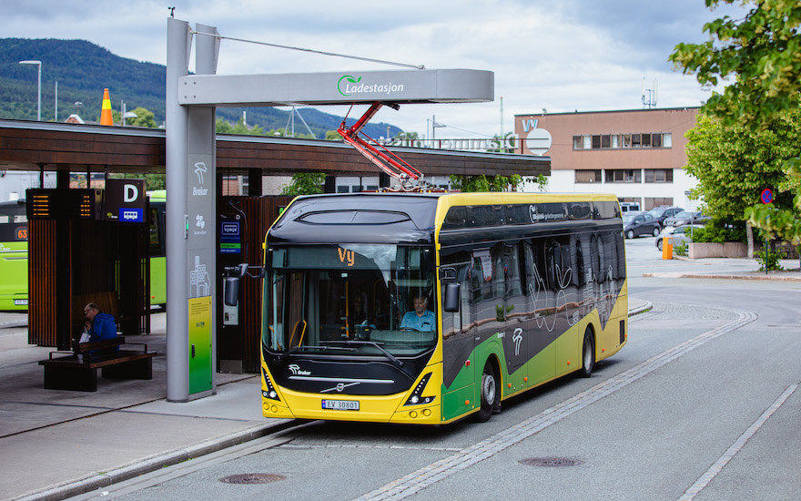 Avanza electrificación de transporte con eléctricos de Volvo 