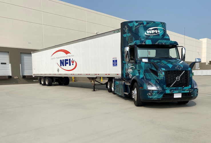 Más camiones Volvo VNR eléctricos salen al mundo real
