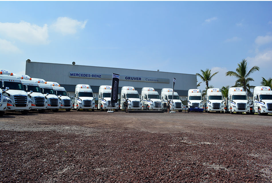 Grupo Costa Verde se fortalece con nuevos Freightliner