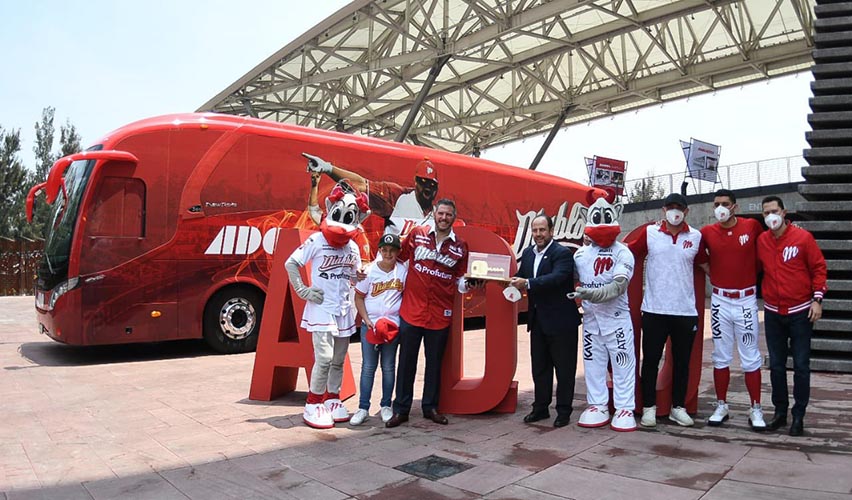 Diablos Rojos del México estrena autobus de ADO
