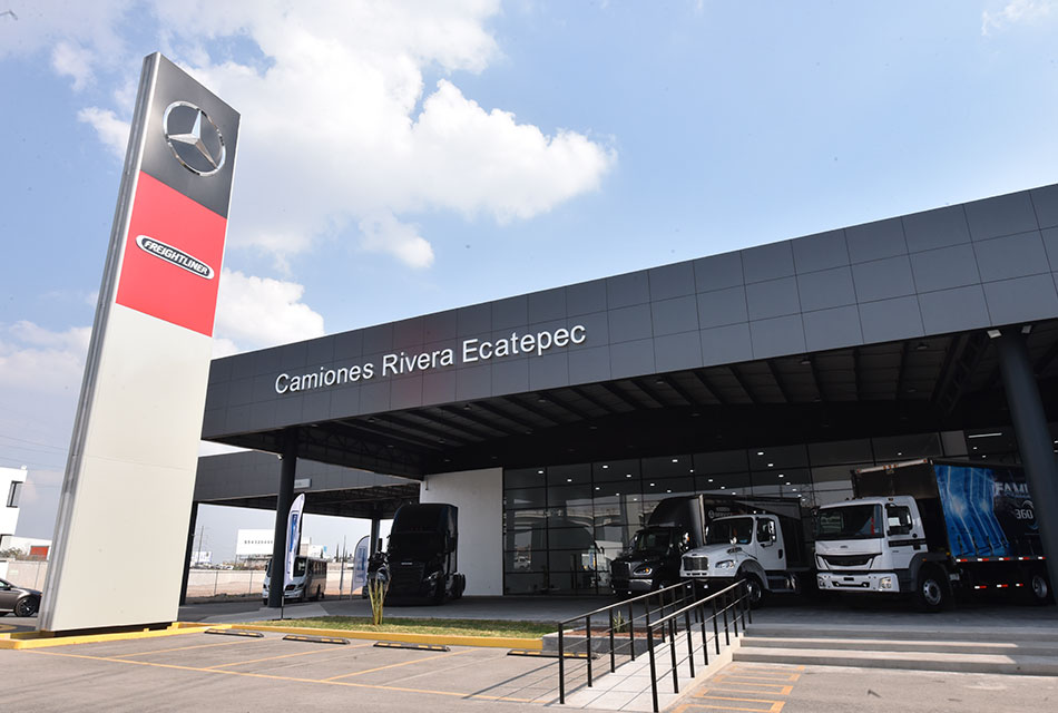 Estrenan instalaciones de Camiones Rivera Ecatepec