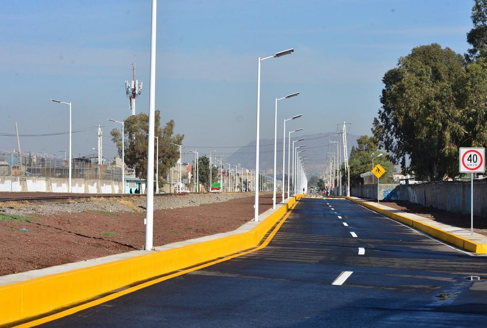 Entregan-la-Avenida-Lombardo-Toledano-en-Valle-de-Chalco