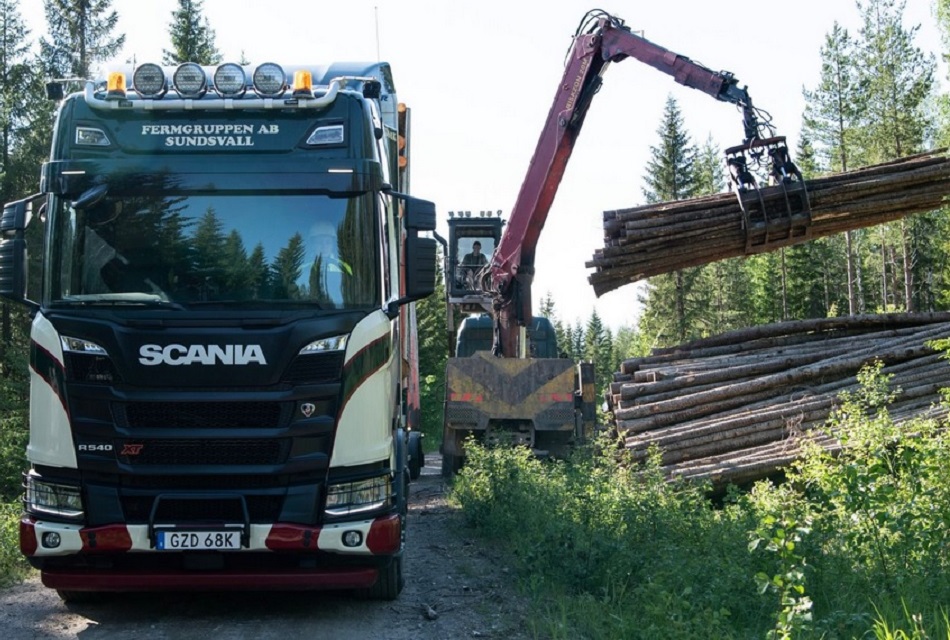 Prueba-de-campo-del-nuevo-Scania-560-R-XT