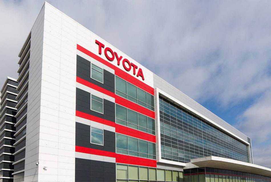 Toyota detendrá sus operaciones en Rusia