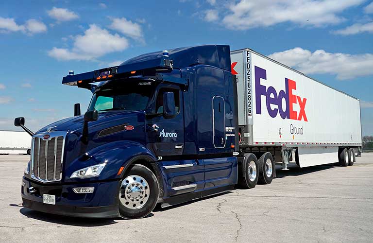 FedEx y Aurora amplían piloto de transporte autónomo