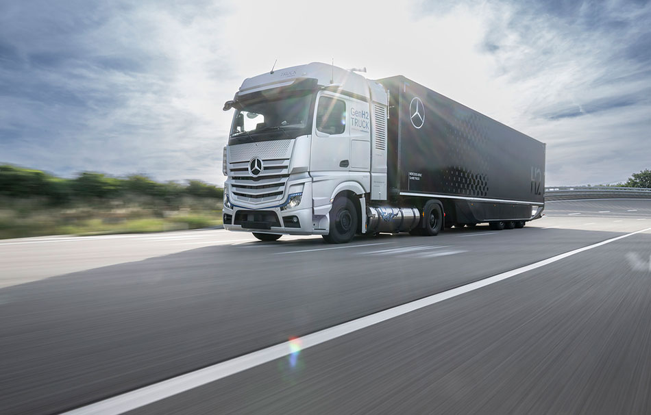 Experimenta Daimler Trucks con camión de hidrógeno líquido