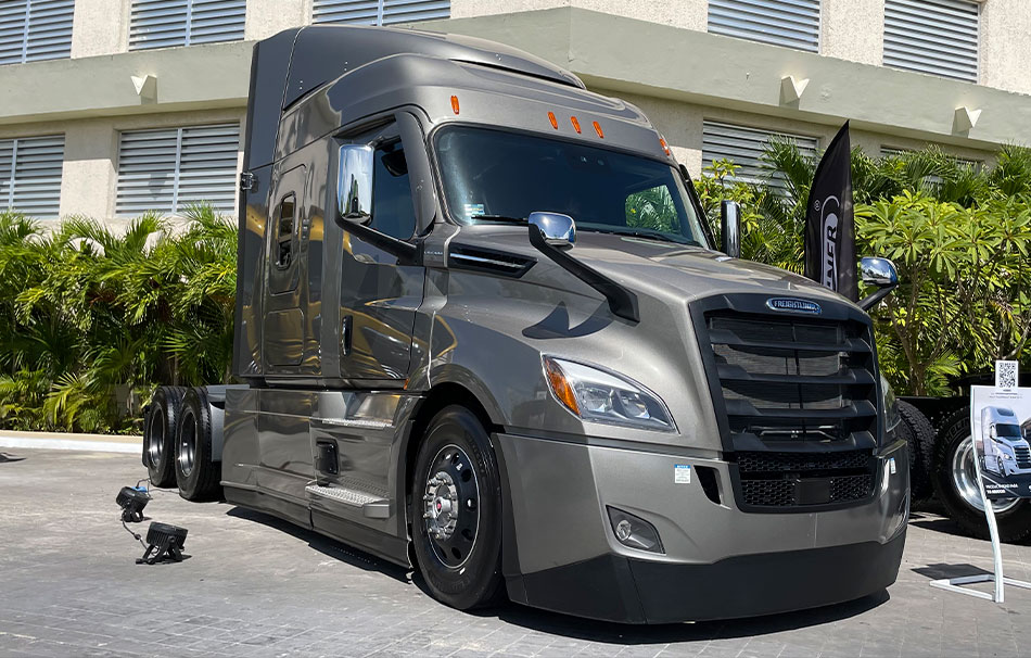 Alta tecnología de Daimler Truck para responder a necesidades de los clientes