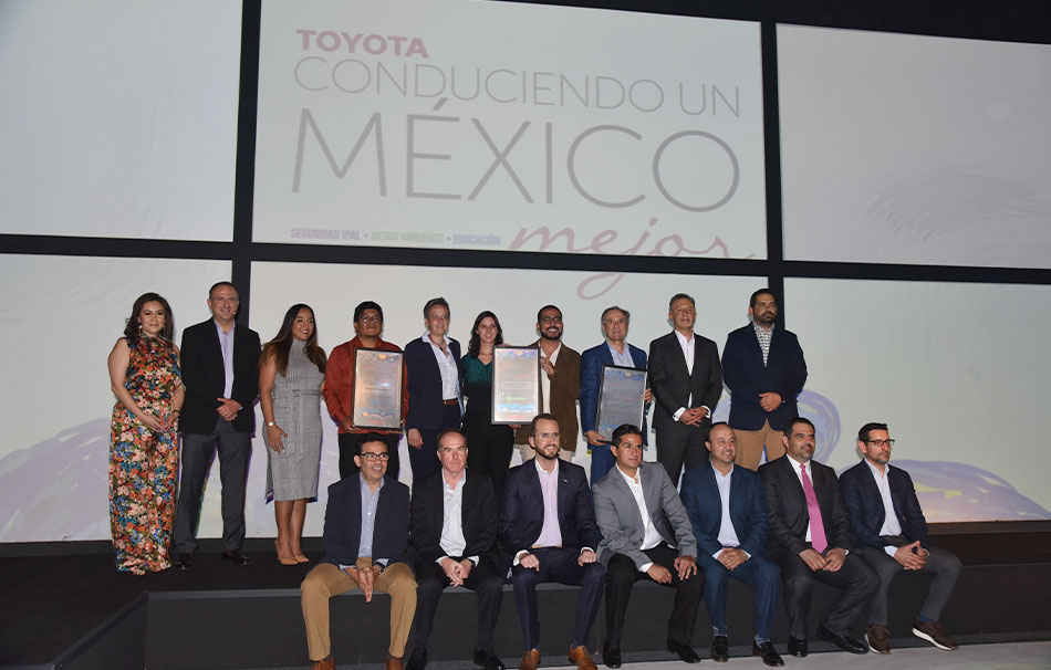 3 asociaciones apoyan a Toyota a Conducir un México Mejor