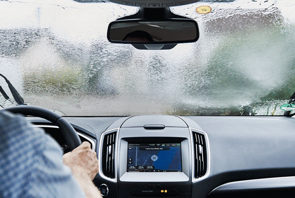 Explica ALD Automotive los riesgos de una inundación al volante