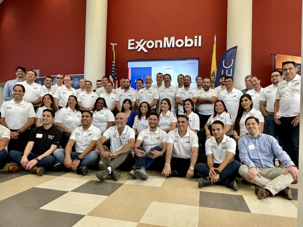 Transportistas viven Experiencia EMTEC de Exxon Mobil