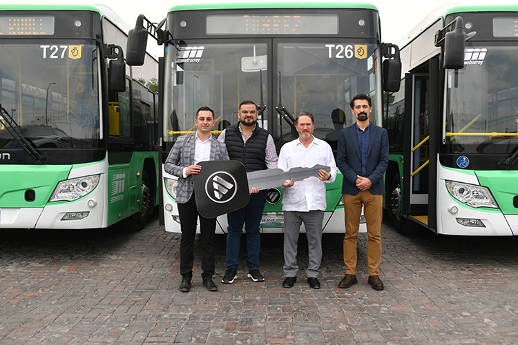 FOTON Monterrey concluye entrega de autobuses a Periféricas Lazcano