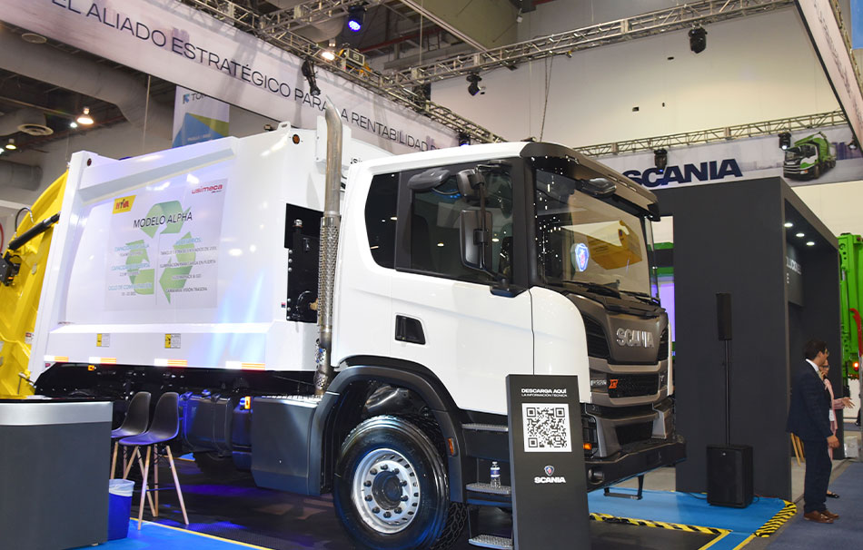 Exhibe Scania camiones para gestión de residuos