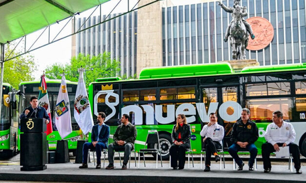 Recibe Nuevo León 25 buses e inicia modalidad de pago por km