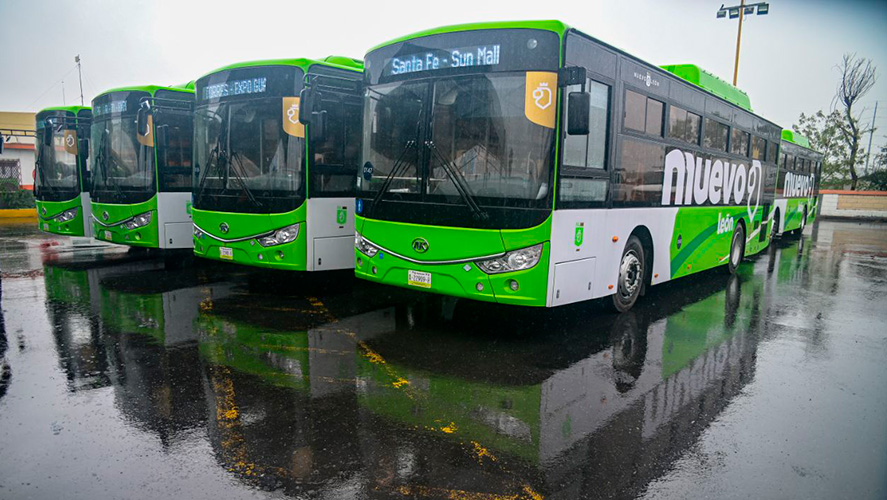 Entregan 20 autobuses a dos rutas en Nuevo León 