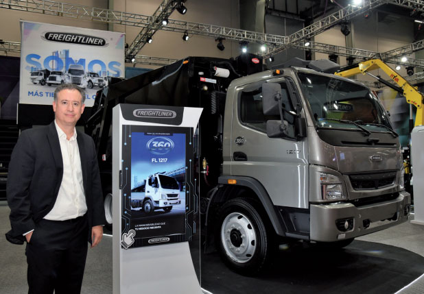 ALFREDO-GALVAN-Adquiere-tu-FL-360-con-financiamiento-de-Daimler-Truck
