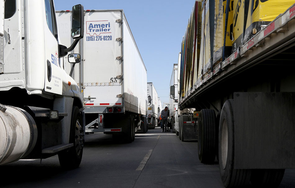 Ahora inspeccionan a todos los camiones en Puente Colombia: CANACAR