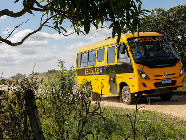 Entregará VWCO 5 mil 600 buses al programa Camino a la Escuela