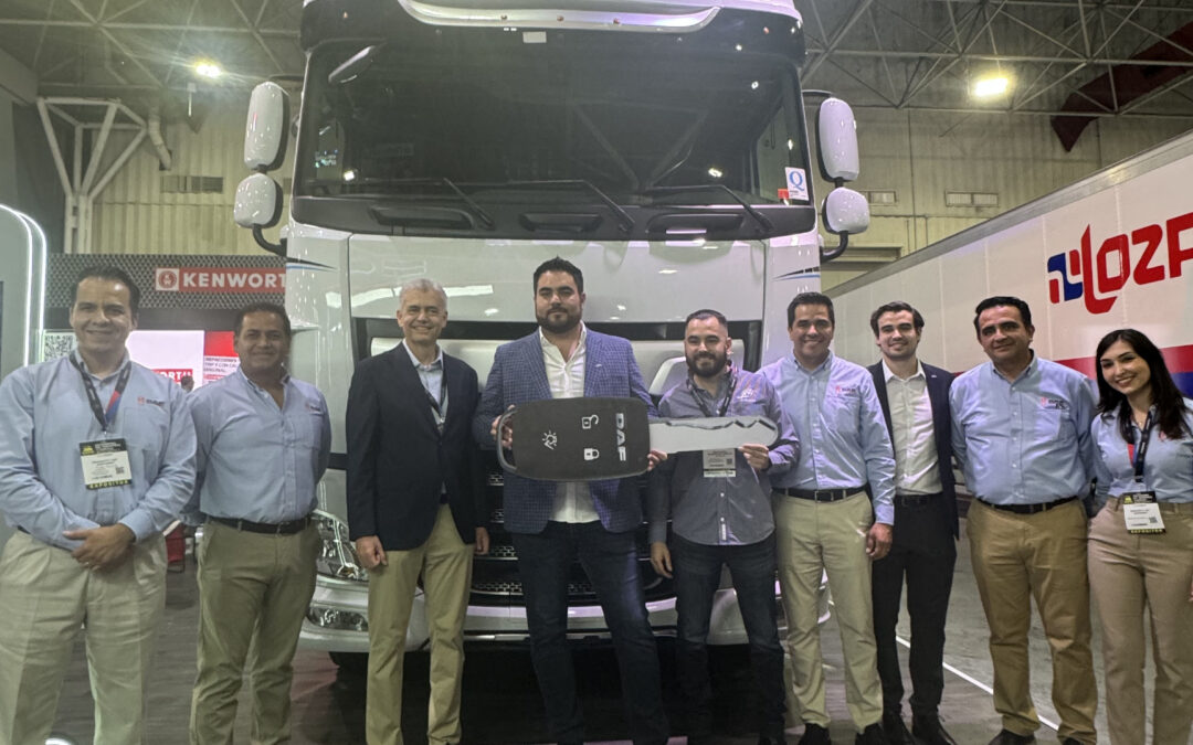 Kenworth de Monterrey entrega primer DAF XF a Mega Logistics