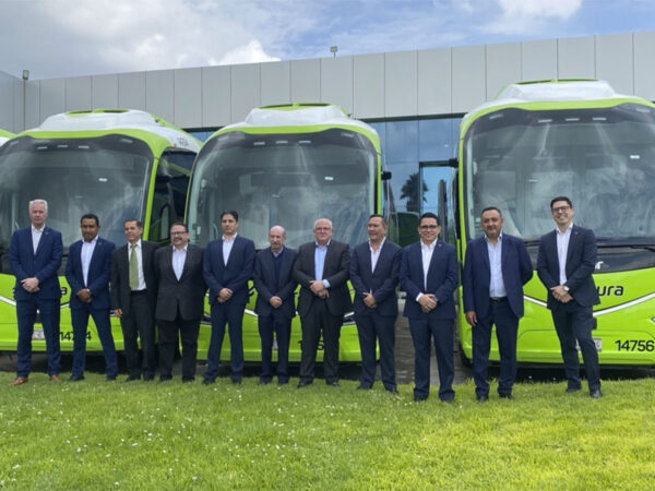 Entrega-Scania-e-Irizar-100-autobuses-i8-Efficient-a-Grupo-Estrella-Blanca-magazzine-del-transporte