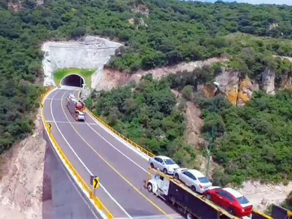 Restauración de carreteras en Guerrero en etapa final; 4 casetas siguen sin peaje
