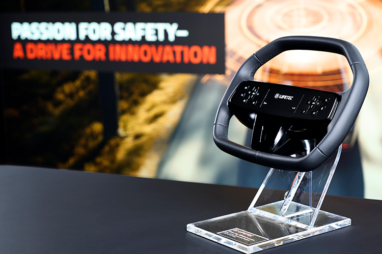 ZF LIFETEC presenta airbags y volantes de próxima generación