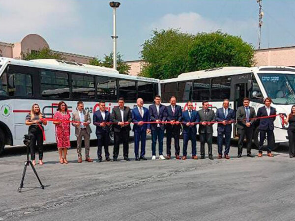 Adquiere Grupo Senda 100 autobuses DINA Runner Águila